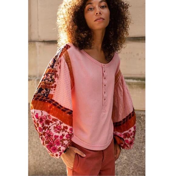 Free People Light Magic Henley Top Women's Blouse XS Pink Floral Peasant Boho - Picture 7 of 11